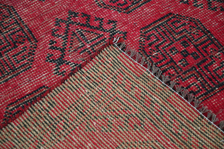 red Runner rug 3' 5" x 9' 8"