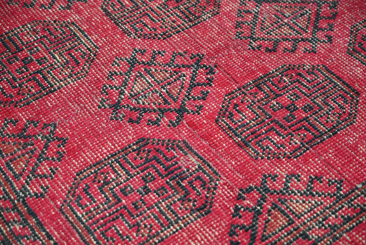 red Runner rug 3' 5" x 9' 8"
