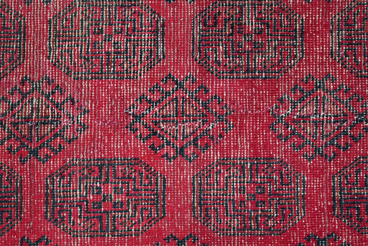 red Runner rug 3' 5" x 9' 8"