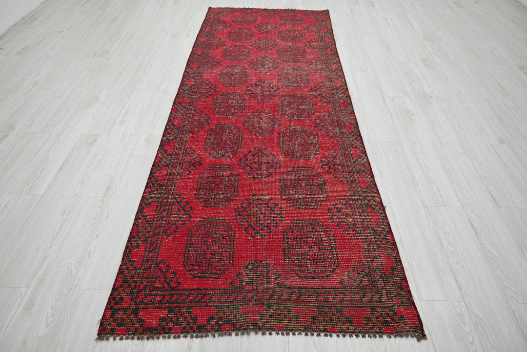 red Runner rug 3' 5" x 9' 8"