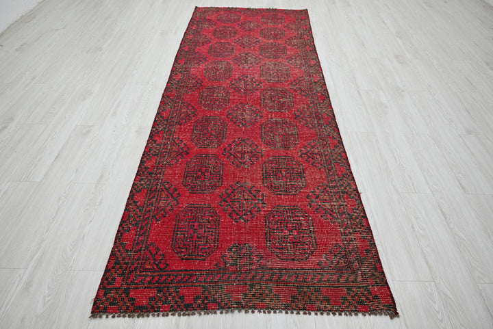 red Runner rug 3' 5" x 9' 8"