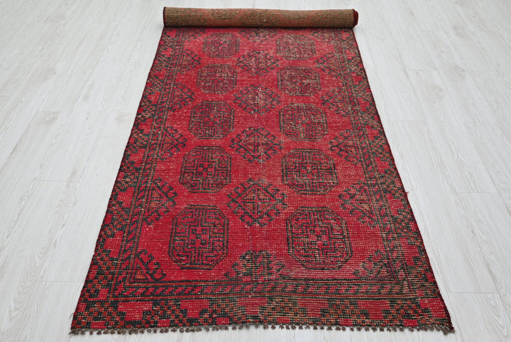 red Runner rug 3' 5" x 9' 8"