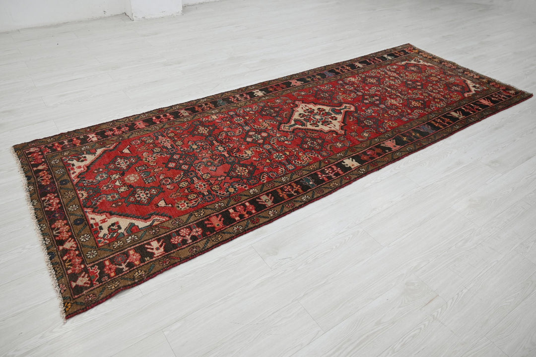 red Runner rug 3' 8" x 10' 3"