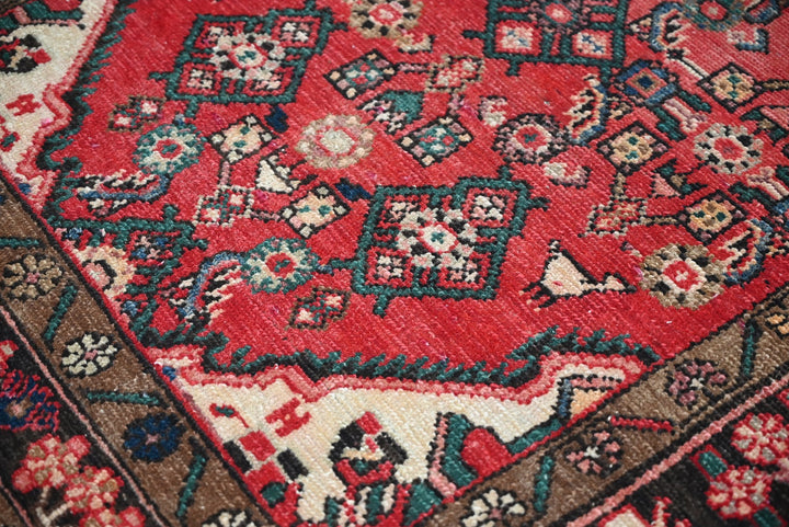 red Runner rug 3' 8" x 10' 3"
