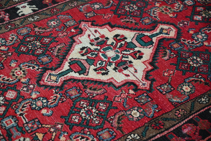 red Runner rug 3' 8" x 10' 3"