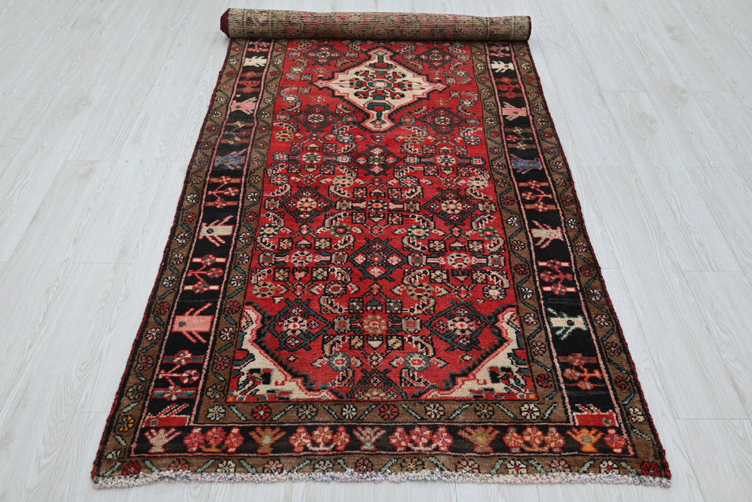 red Runner rug 3' 8" x 10' 3"