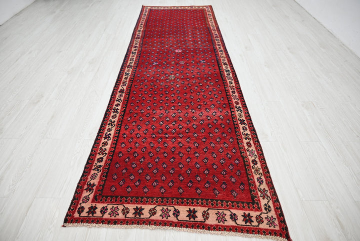 red Accent rug 3' 9" x 5' 0"