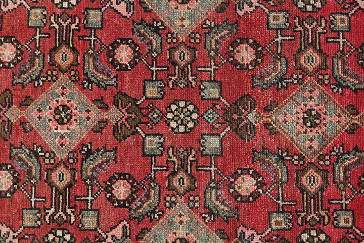 red Medium rug 2' 11" x 6' 11"