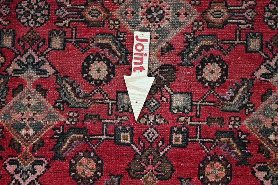 red Medium rug 2' 11" x 6' 11"