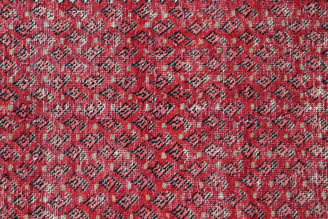 red Runner rug 3' 4" x 10' 2"