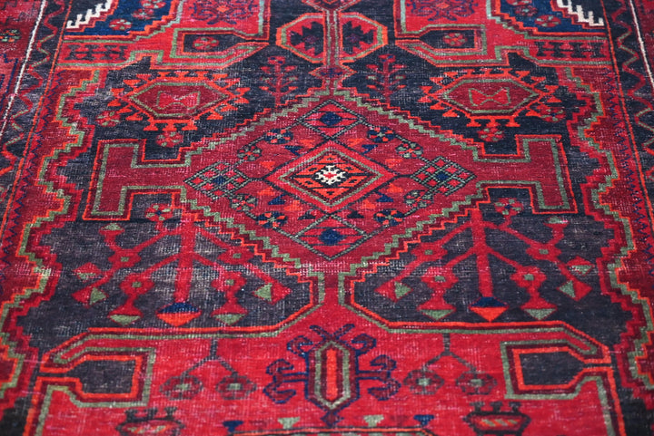 red Medium rug 3' 10" x 8' 9"