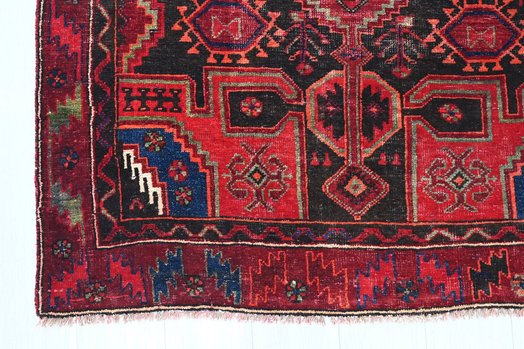 red Medium rug 3' 10" x 8' 9"