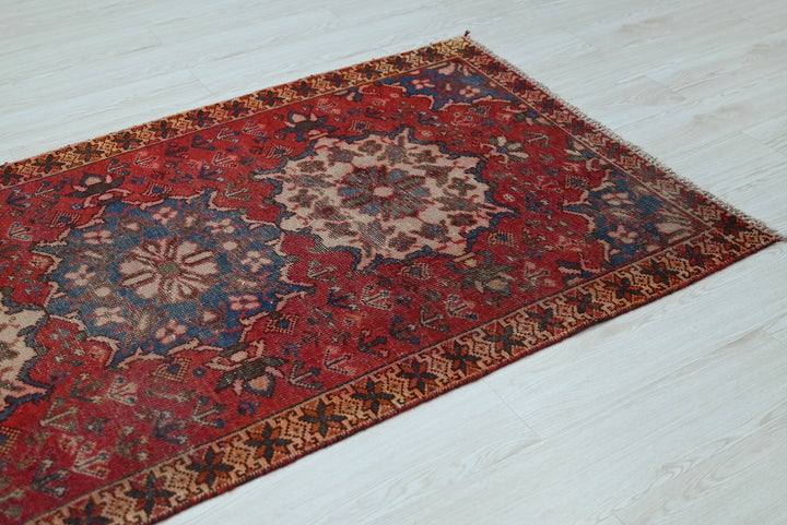 red Runner rug 3' 3" x 9' 4"