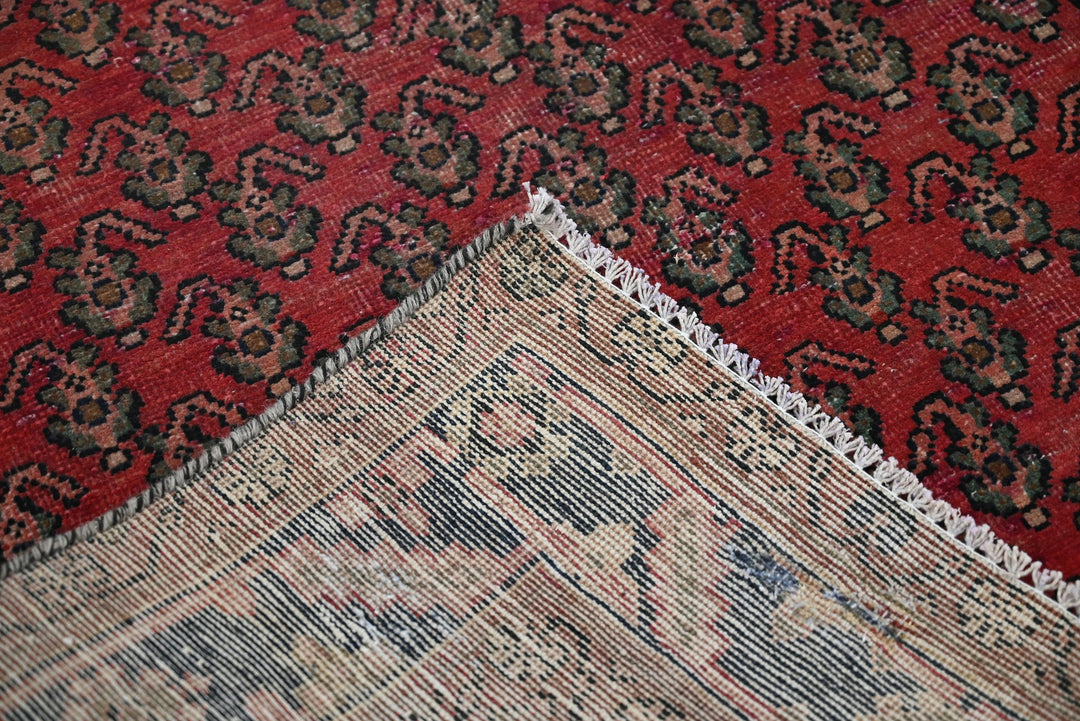 red Runner rug 3' 10" x 9' 11"