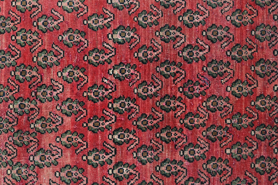 red Runner rug 3' 10" x 9' 11"