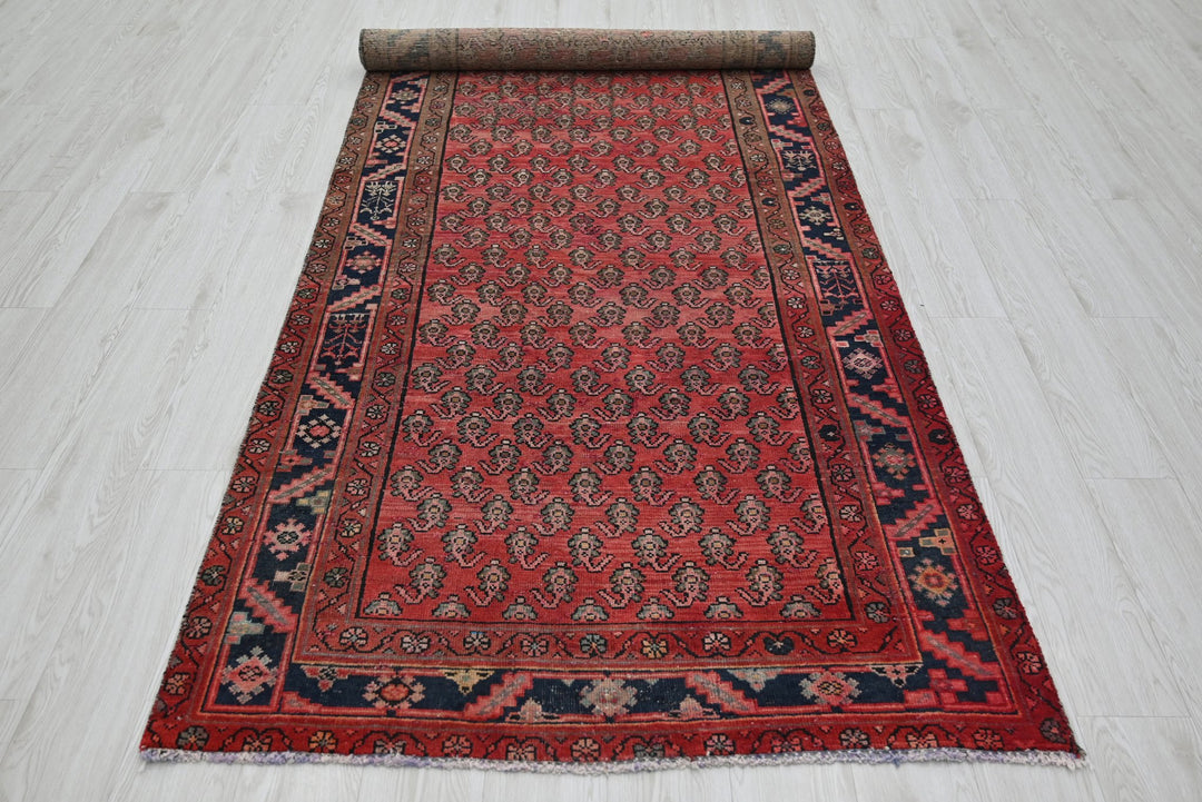 red Runner rug 3' 10" x 9' 11"
