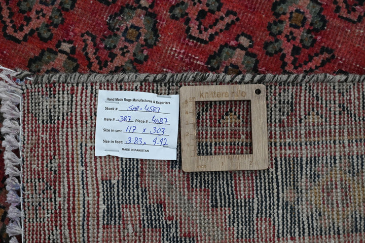 red Runner rug 3' 10" x 9' 11"