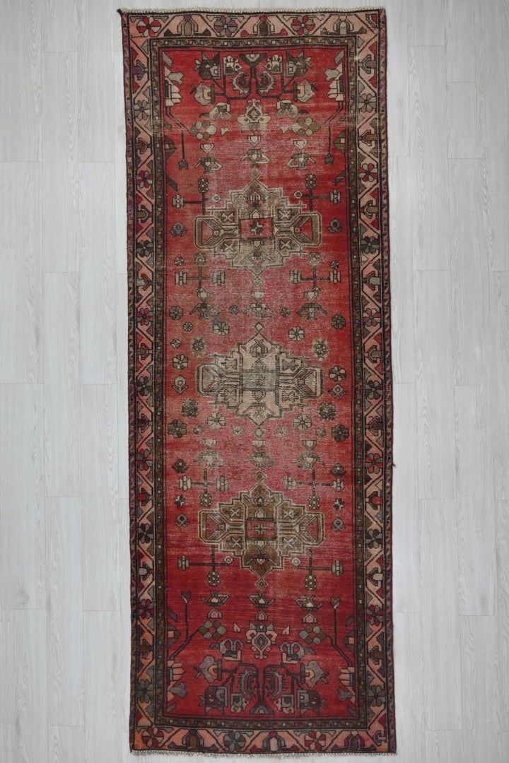 red Runner rug 3' 6" x 9' 6"