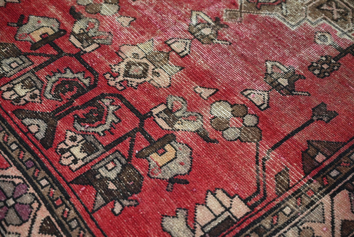 red Runner rug 3' 6" x 9' 6"