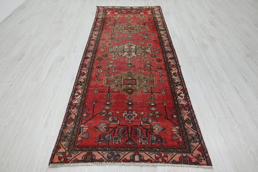 red Runner rug 3' 6" x 9' 6"