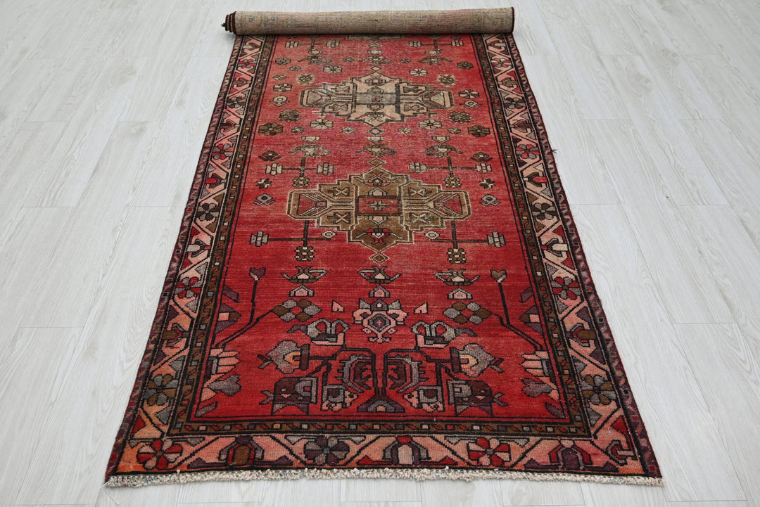 red Runner rug 3' 6" x 9' 6"