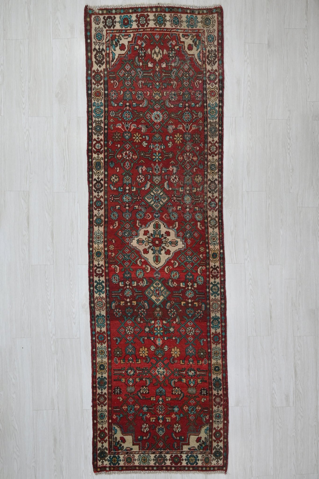 red Runner rug 2' 10" x 9' 1"