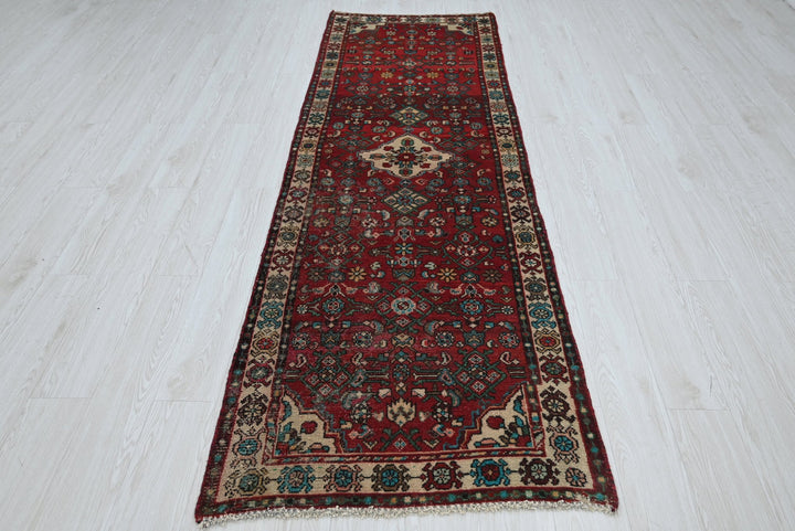 red Runner rug 2' 10" x 9' 1"
