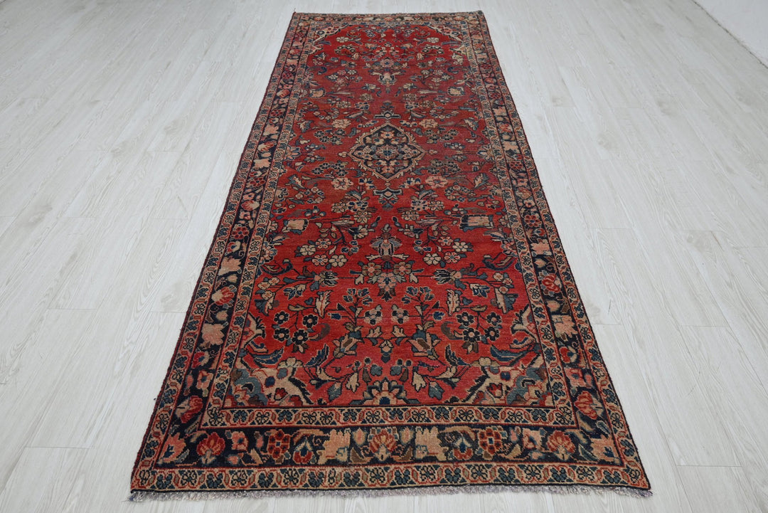 red Runner rug 3' 9" x 10' 2"
