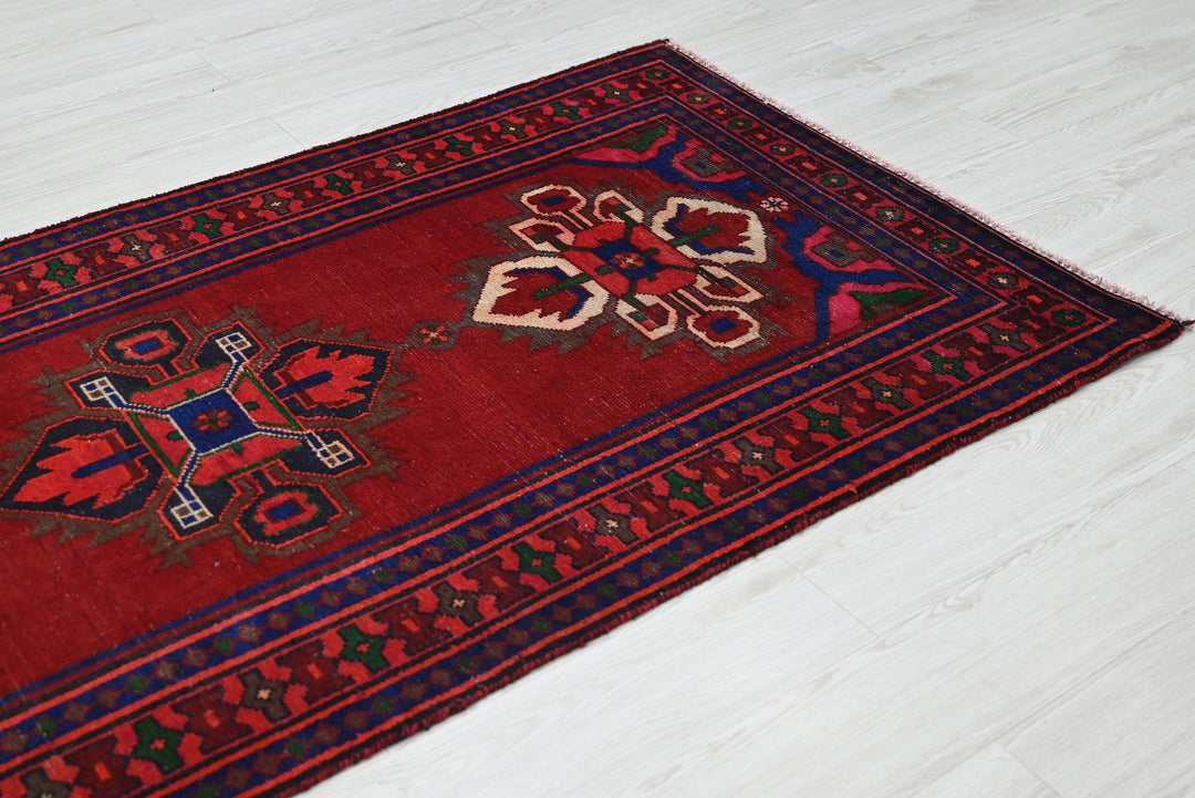 red Runner rug 3' 6" x 10' 2"