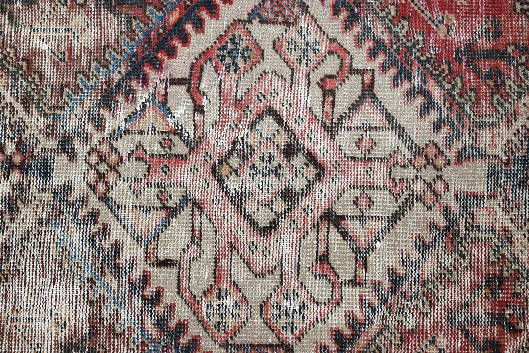 red Runner rug 3' 2" x 9' 6"