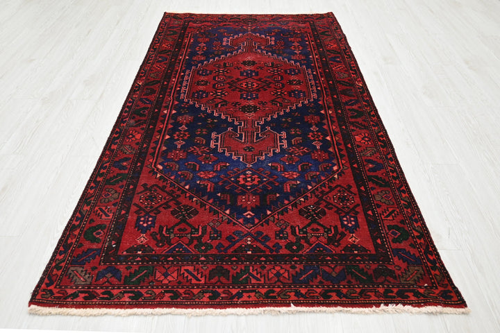 red Medium rug 4' 2" x 7' 10"