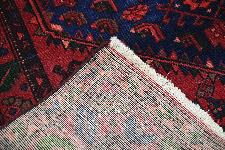 red Medium rug 4' 2" x 7' 10"