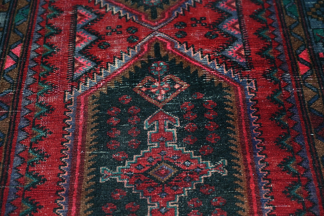 red Runner rug 3' 4" x 8' 3"