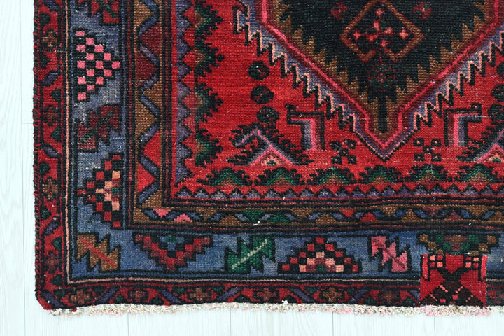 red Runner rug 3' 4" x 8' 3"