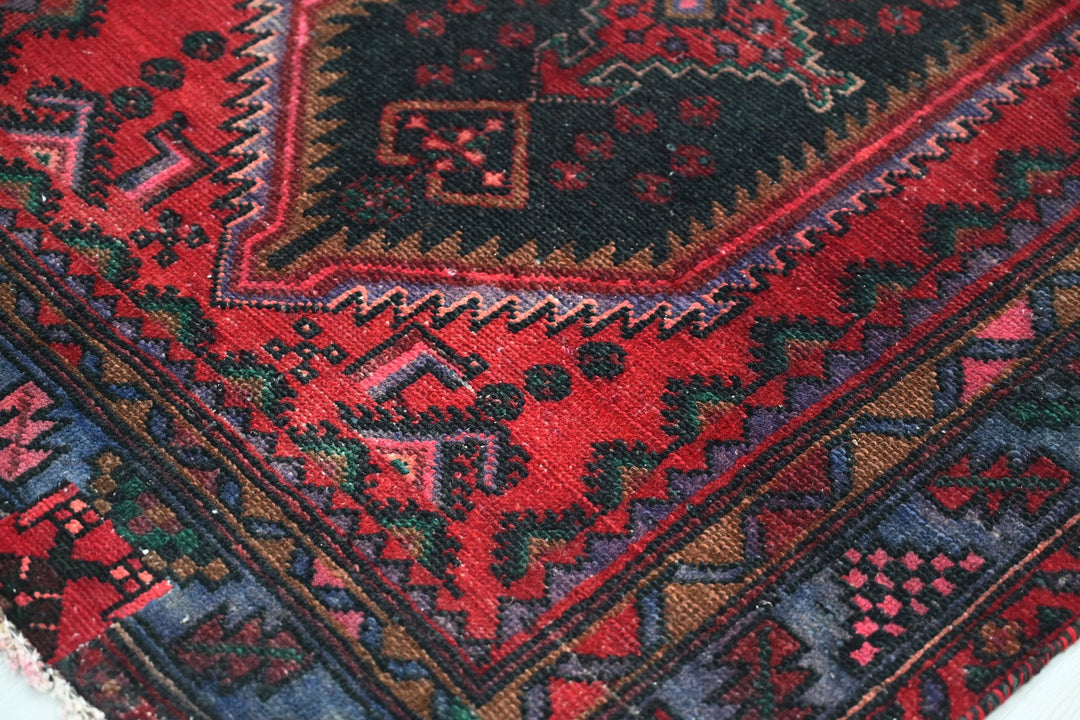 red Runner rug 3' 4" x 8' 3"