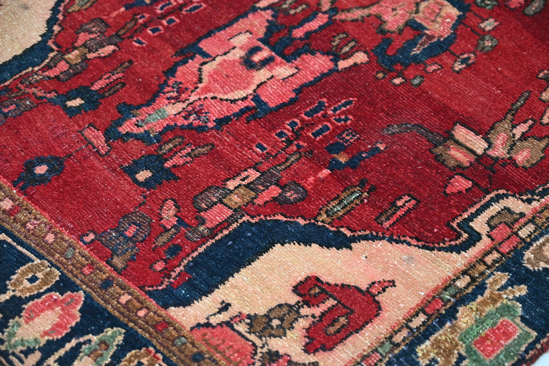 red Runner rug 3' 3" x 8' 8"