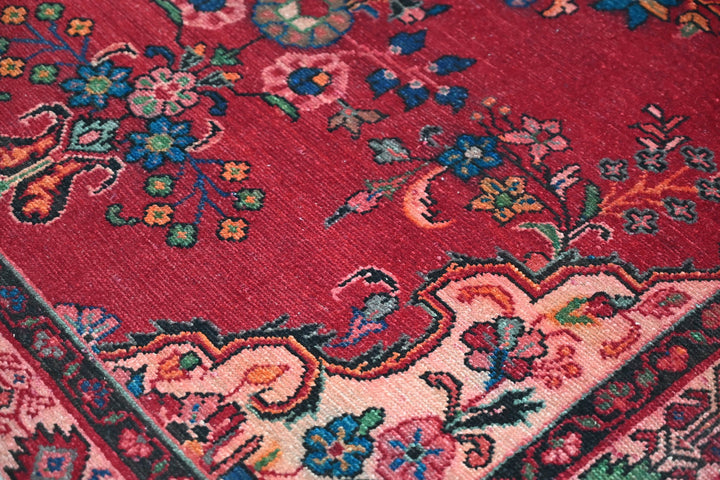 red Runner rug 4' 4" x 9' 8"