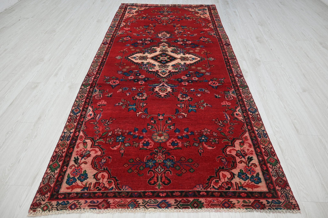 red Runner rug 4' 4" x 9' 8"