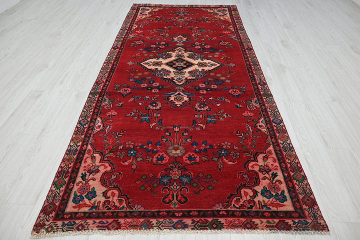 red Runner rug 4' 4" x 9' 8"