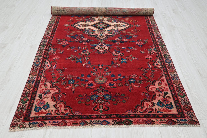 red Runner rug 4' 4" x 9' 8"