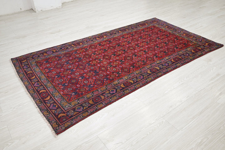 red Medium rug 3' 9" x 6' 10"