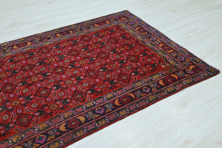 red Medium rug 3' 9" x 6' 10"