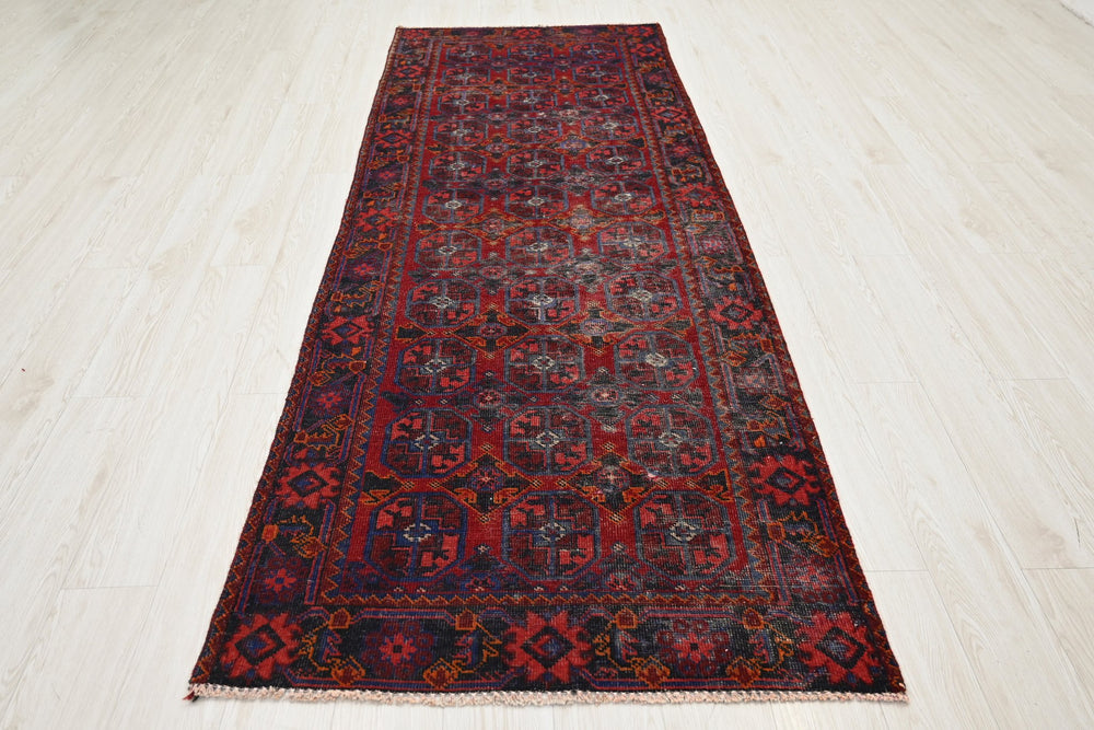 red Runner rug 3' 3" x 8' 10"