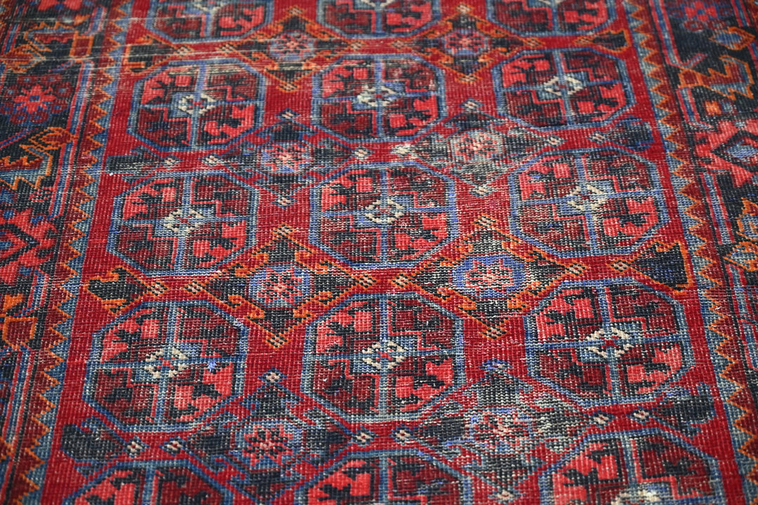 red Runner rug 3' 3" x 8' 10"