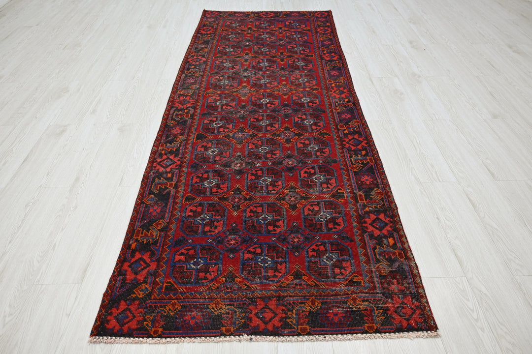 red Runner rug 3' 3" x 8' 10"