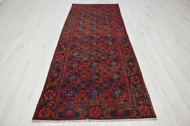red Runner rug 3' 3" x 8' 10"