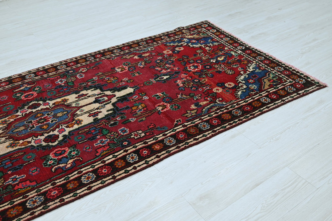 red Runner rug 4' 0" x 10' 1"