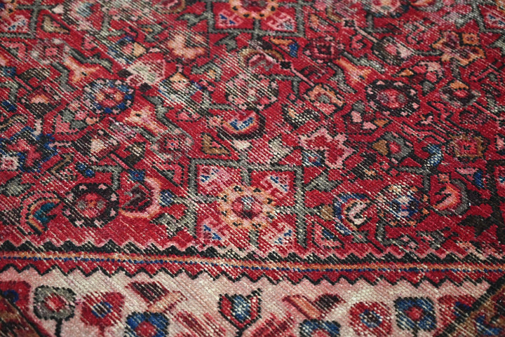 red Medium rug 4' 0" x 7' 4"