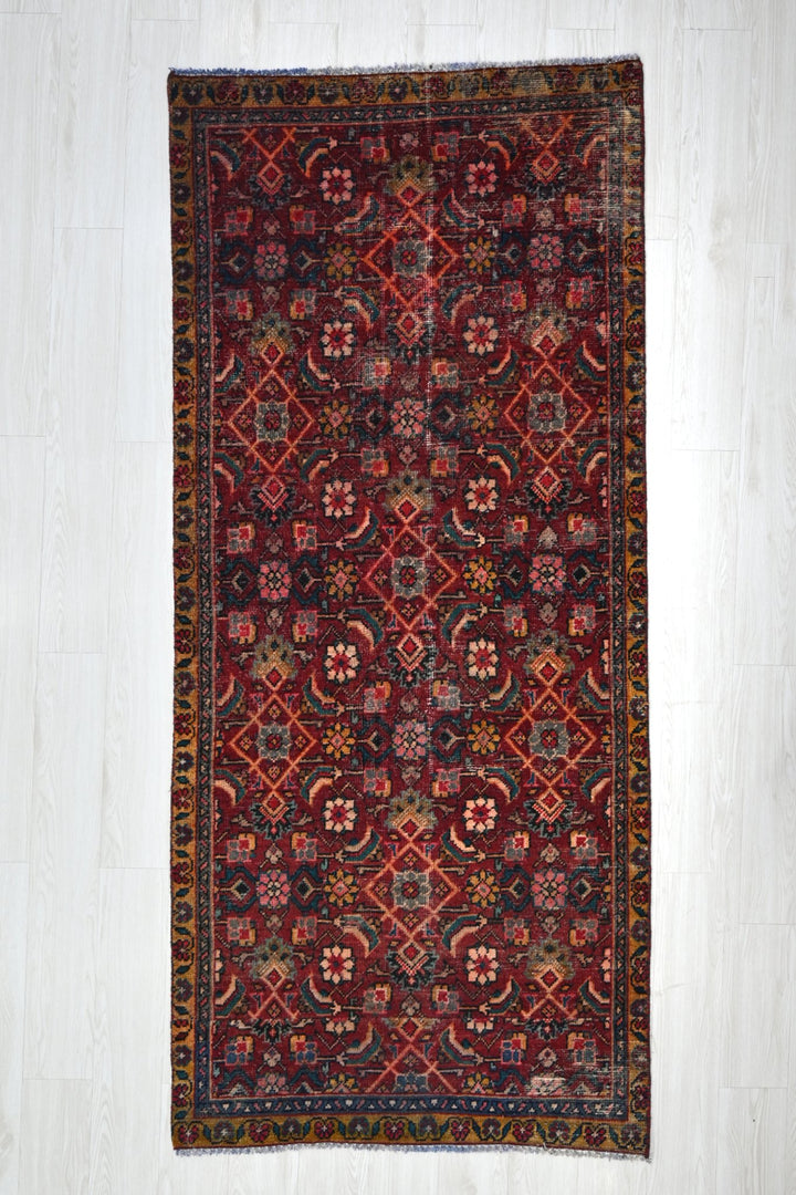 red Runner rug 3' 5" x 7' 7"