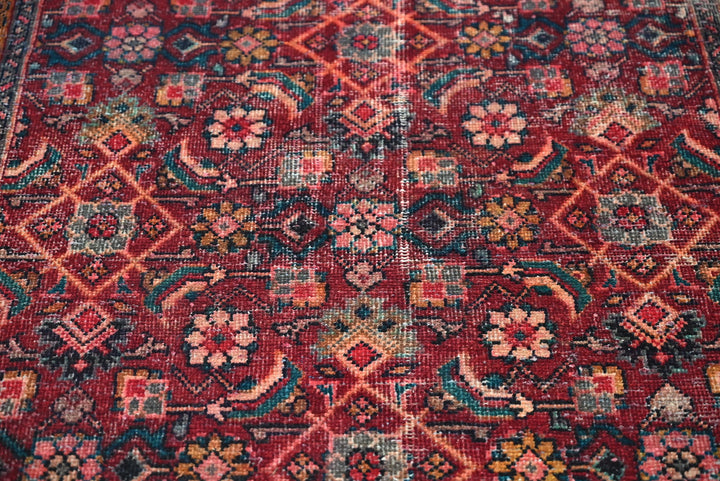 red Runner rug 3' 5" x 7' 7"